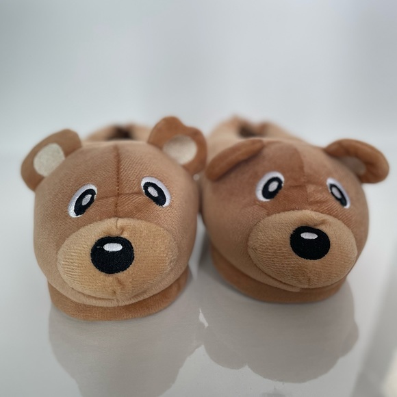 Kids Teddy Bear 🧸 Plush Slippers - Tan & Brown - Picture 1 of 8